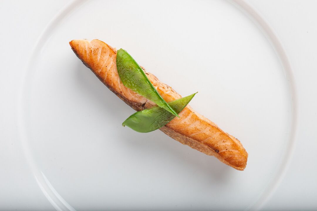Gebackener Weißfisch im Diätmenü „Favorit“.